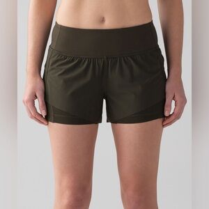 Lululemon Squad Goals Short 3.5" Dark Olive Green Running Training Size 4